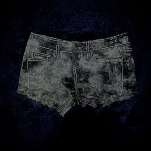 distressed acid washed shorts 🖤